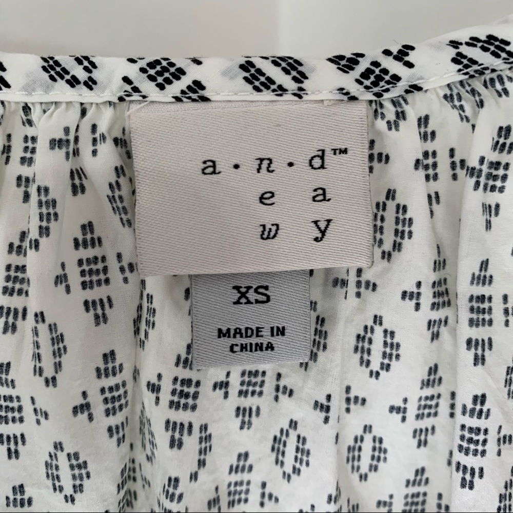 *FREE w/$25 purchase* NWOT A New Day Peasant Top - Picture 7 of 8